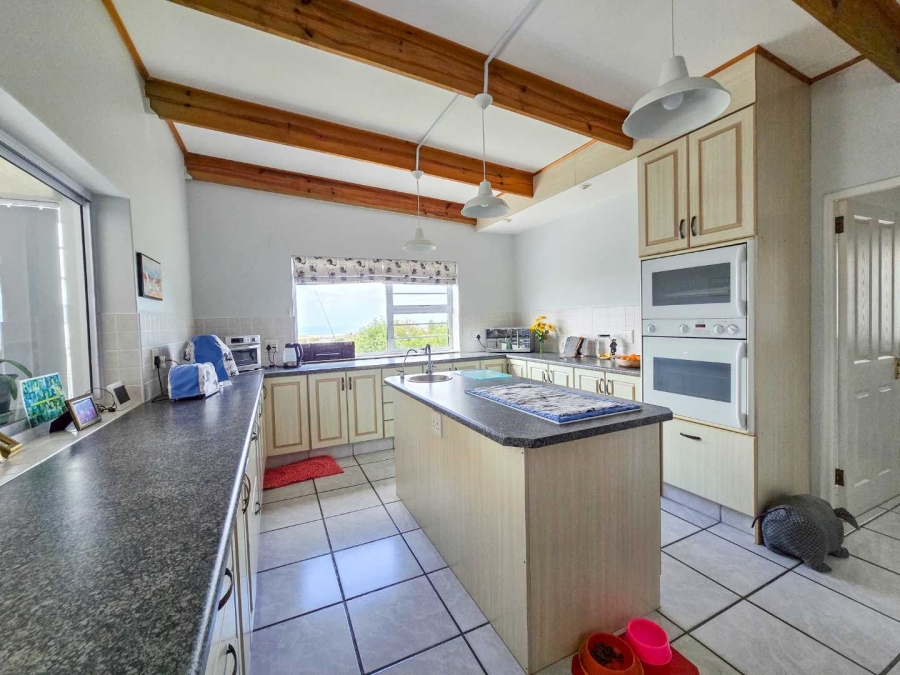 4 Bedroom Property for Sale in Stilbaai Wes Western Cape